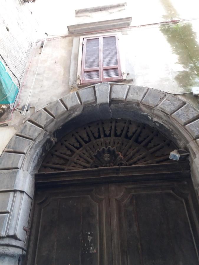 Il Teatro Di Nerone - Bed and Breakfast Napels
