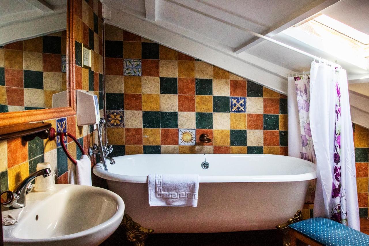 Doppelzimmer mit Badewanne