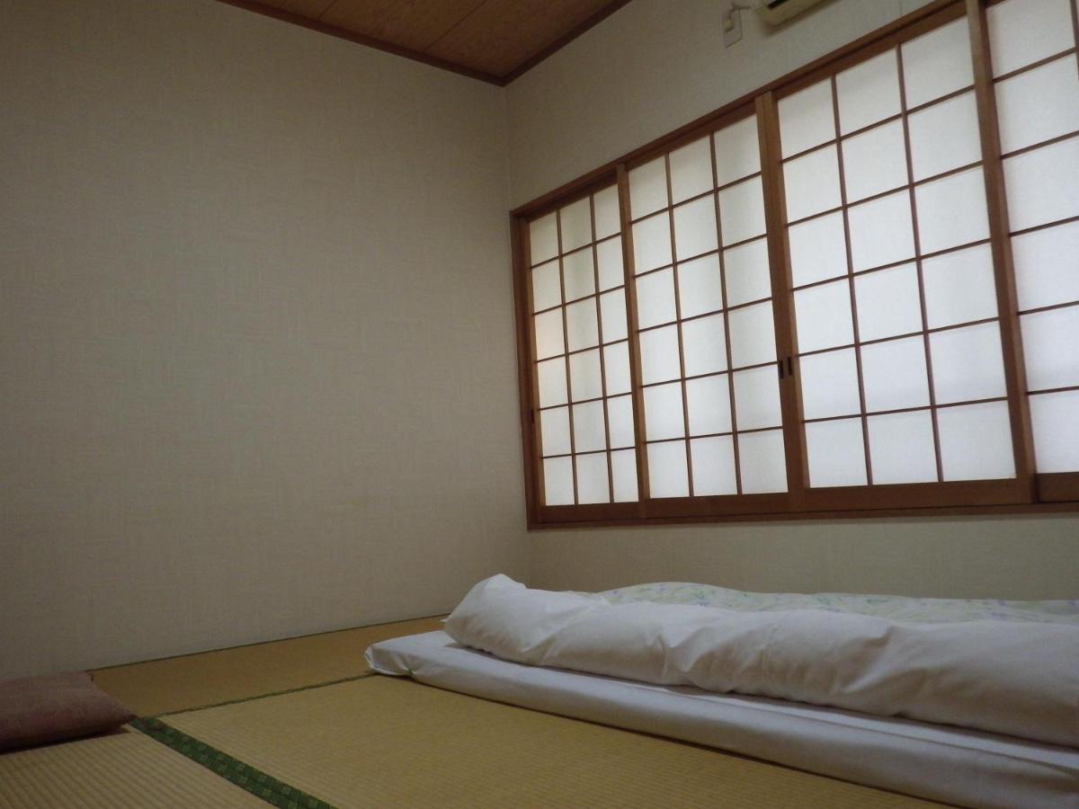 Japanese-Style Triple Room with Shared Bathroom