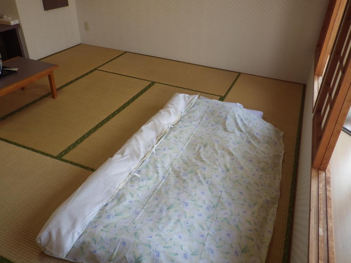 Japanese-Style Family Room