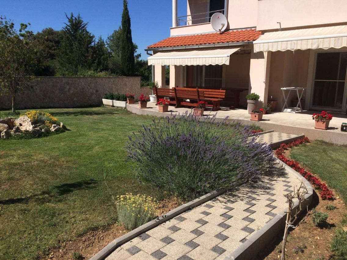 Apartments Nada - B&B Betina