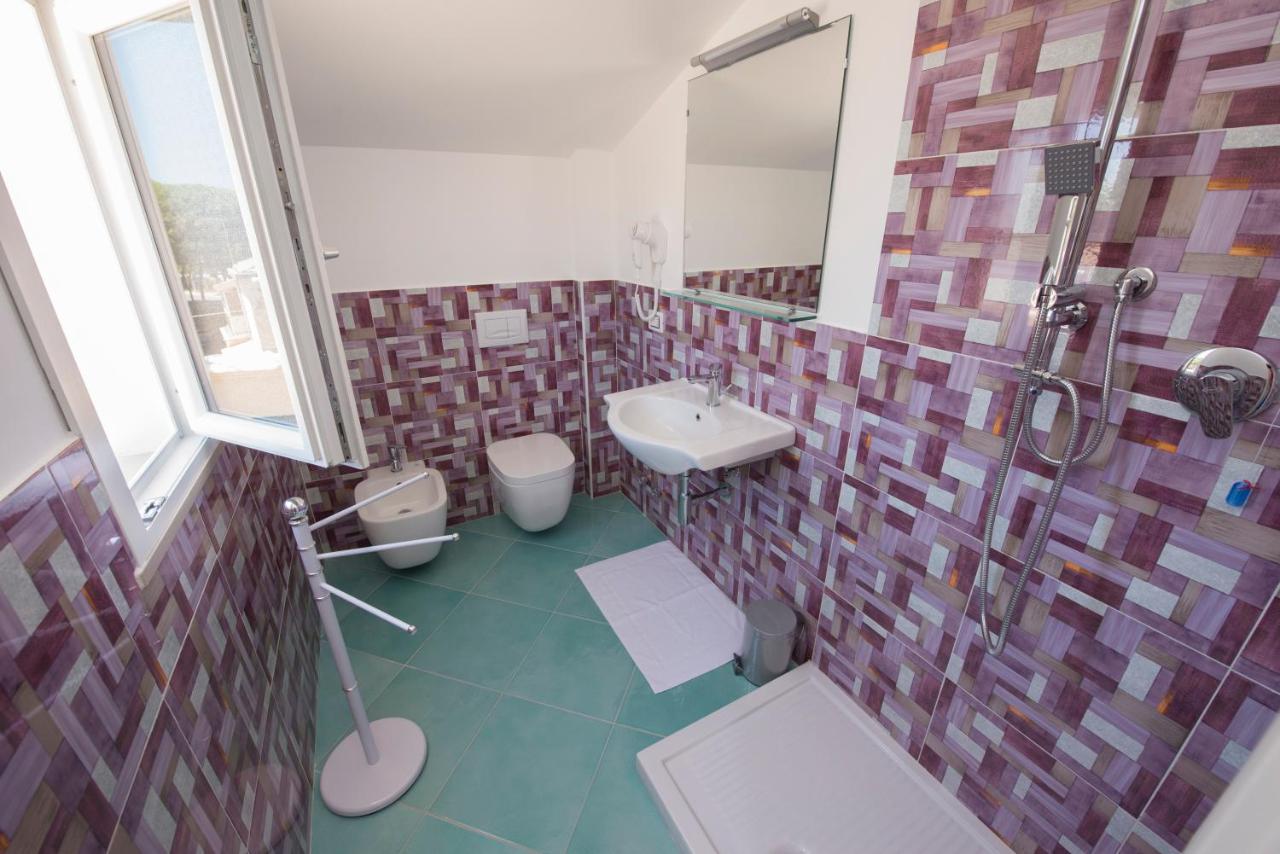 Camera Queen Superior