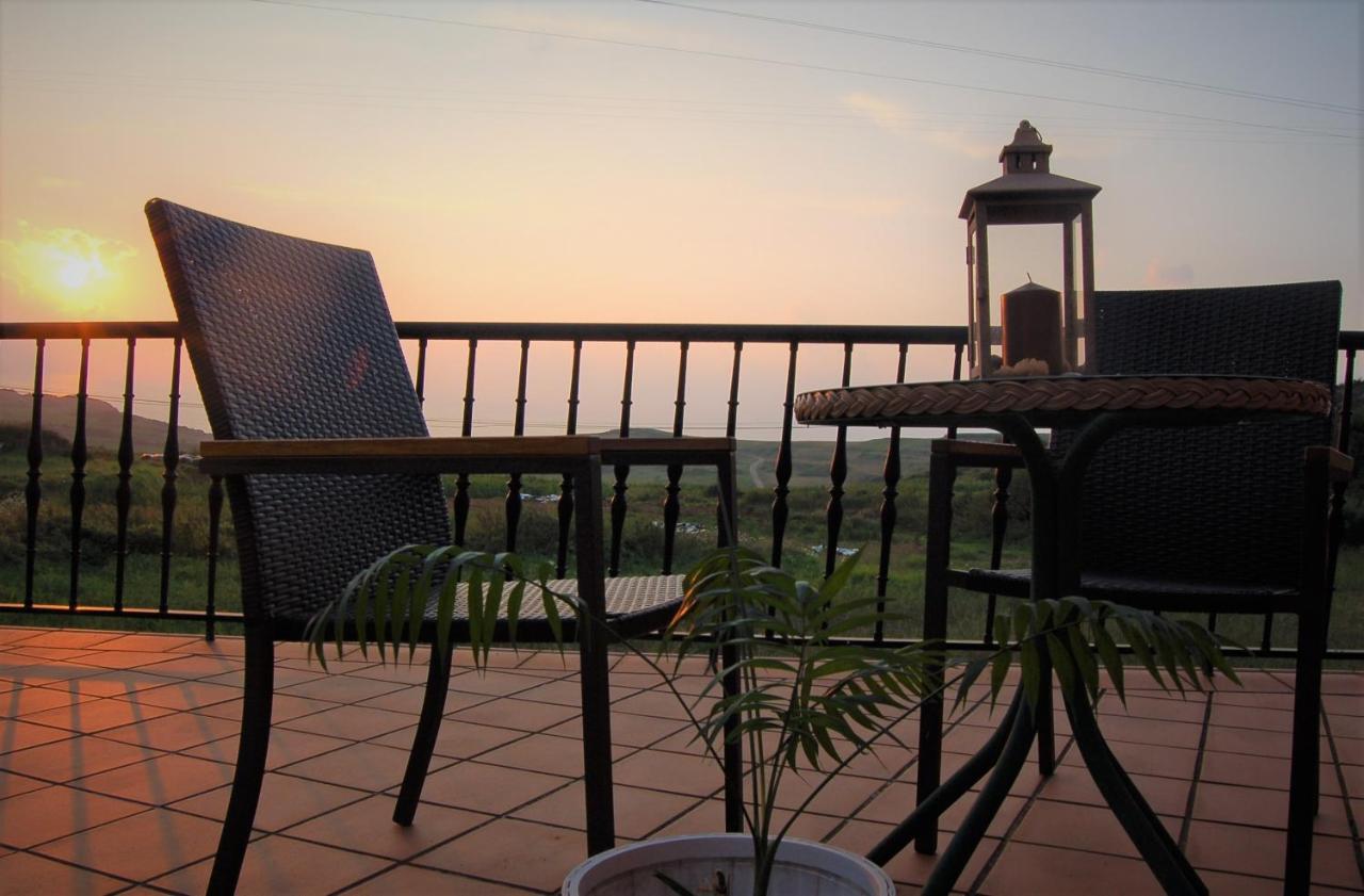Habitación Doble Deluxe con balcón y vistas al mar