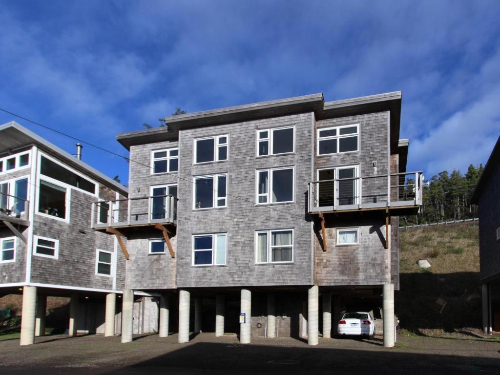 Netarts Bay and Ocean Views - B&B