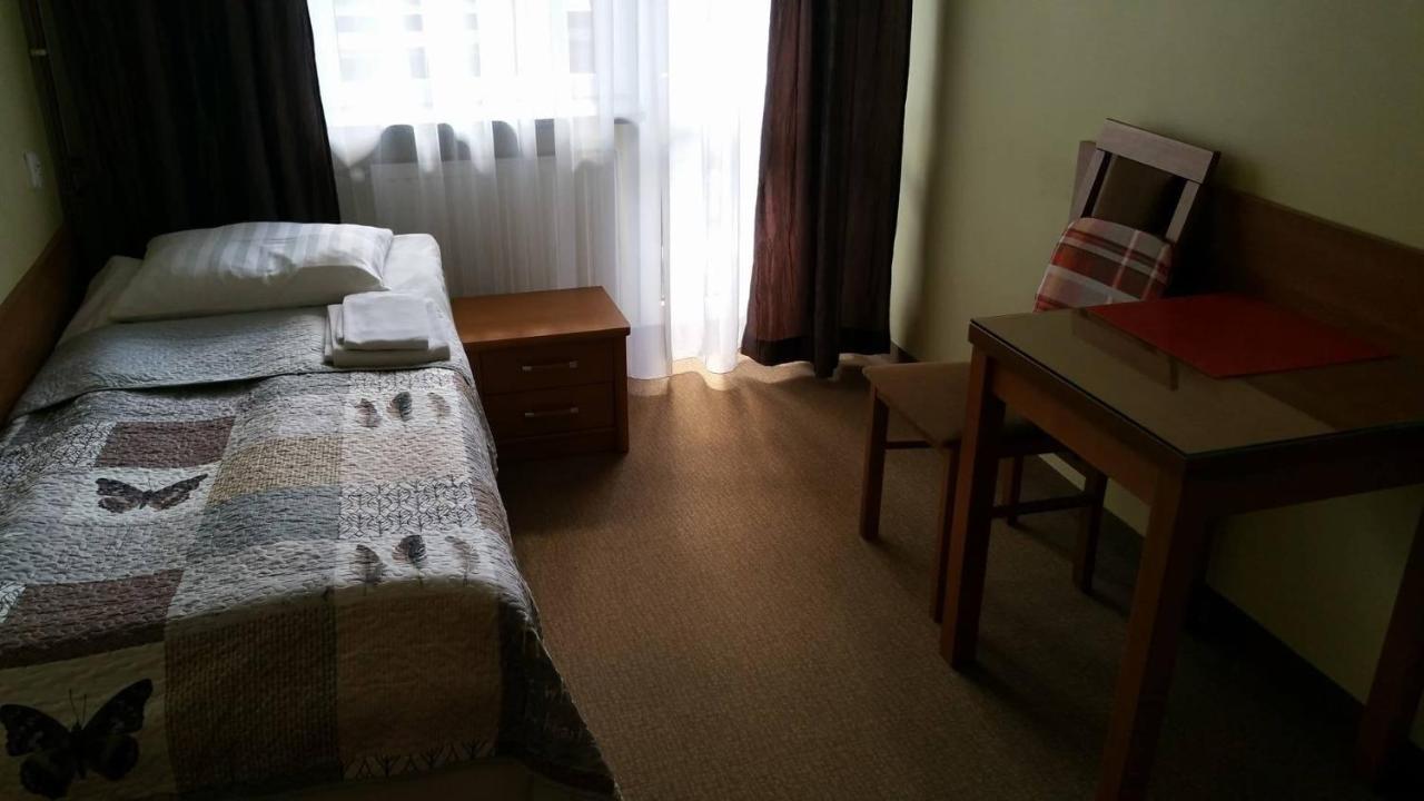 Single Room with Private External Bathroom