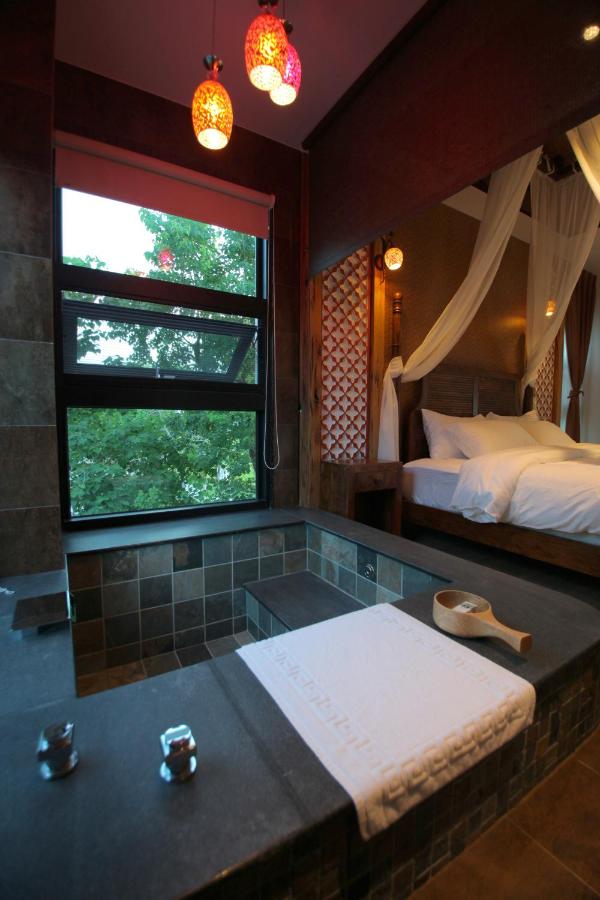 Zimmer mit Queensize-Bett