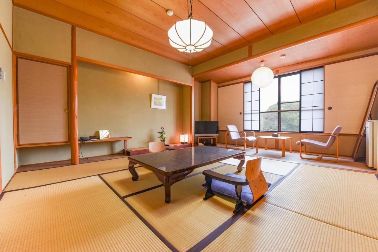 Standard Japanese-Style Room