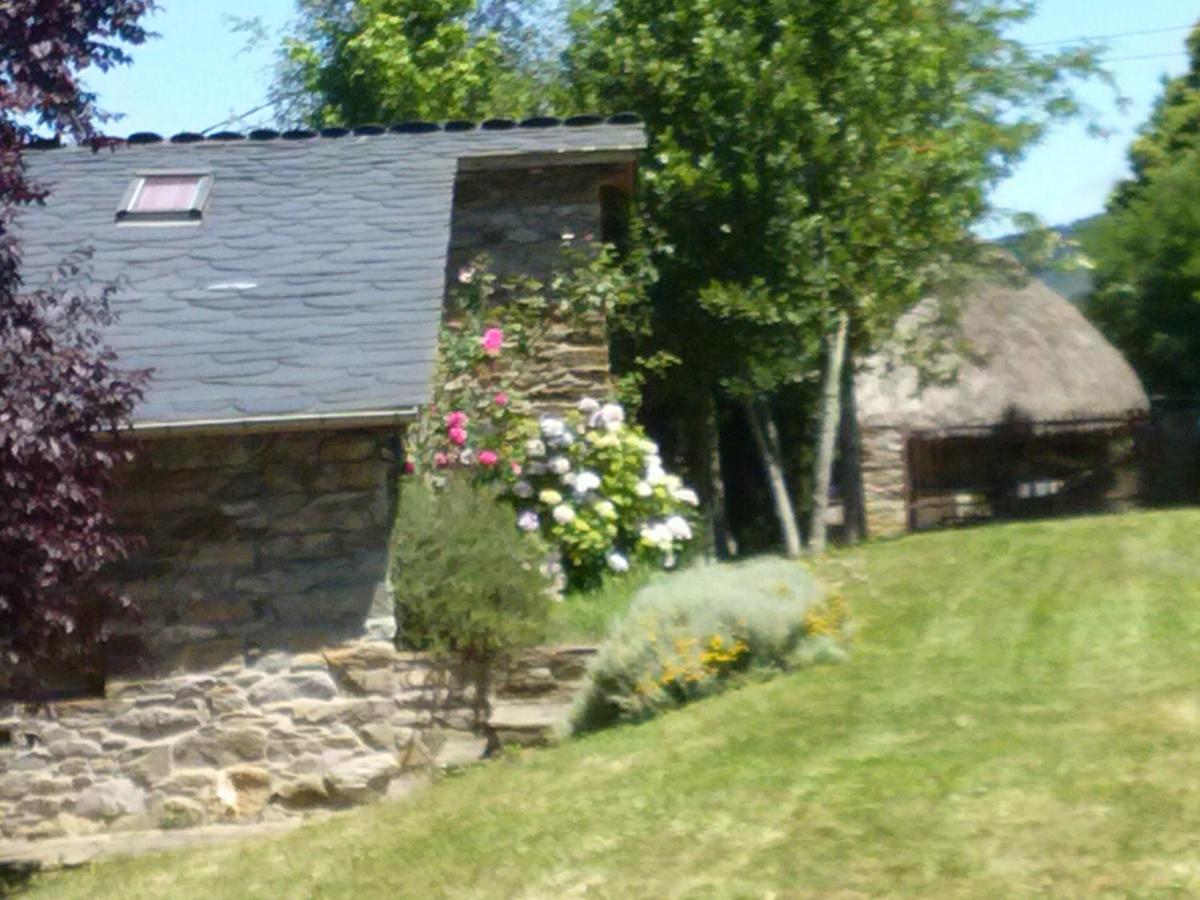 Casa dos Pedrouzos - Ferienwohnung Doncos