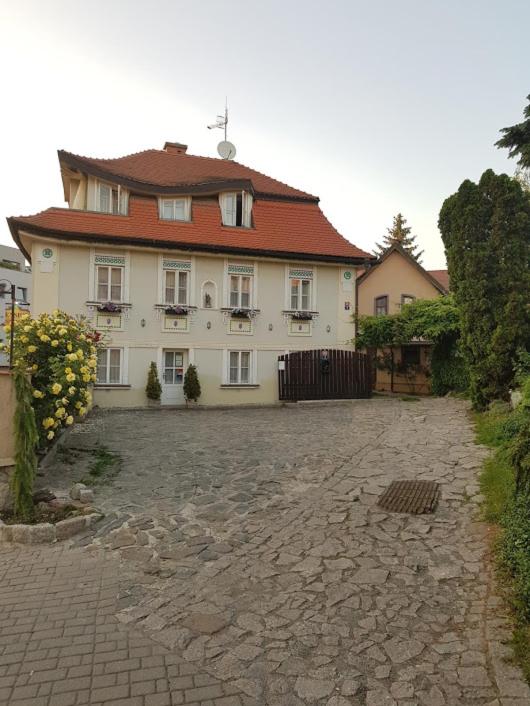 B&B Říčany - Pension Centrum - Bed and Breakfast Říčany