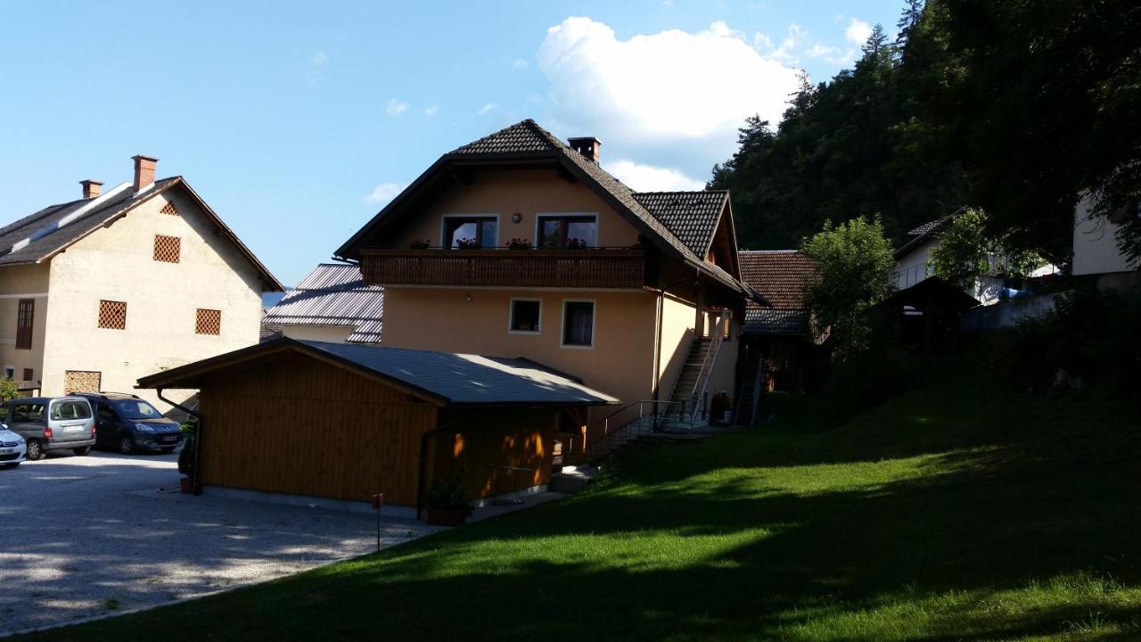 Apartmaji Mežan - Ferienwohnung Bled