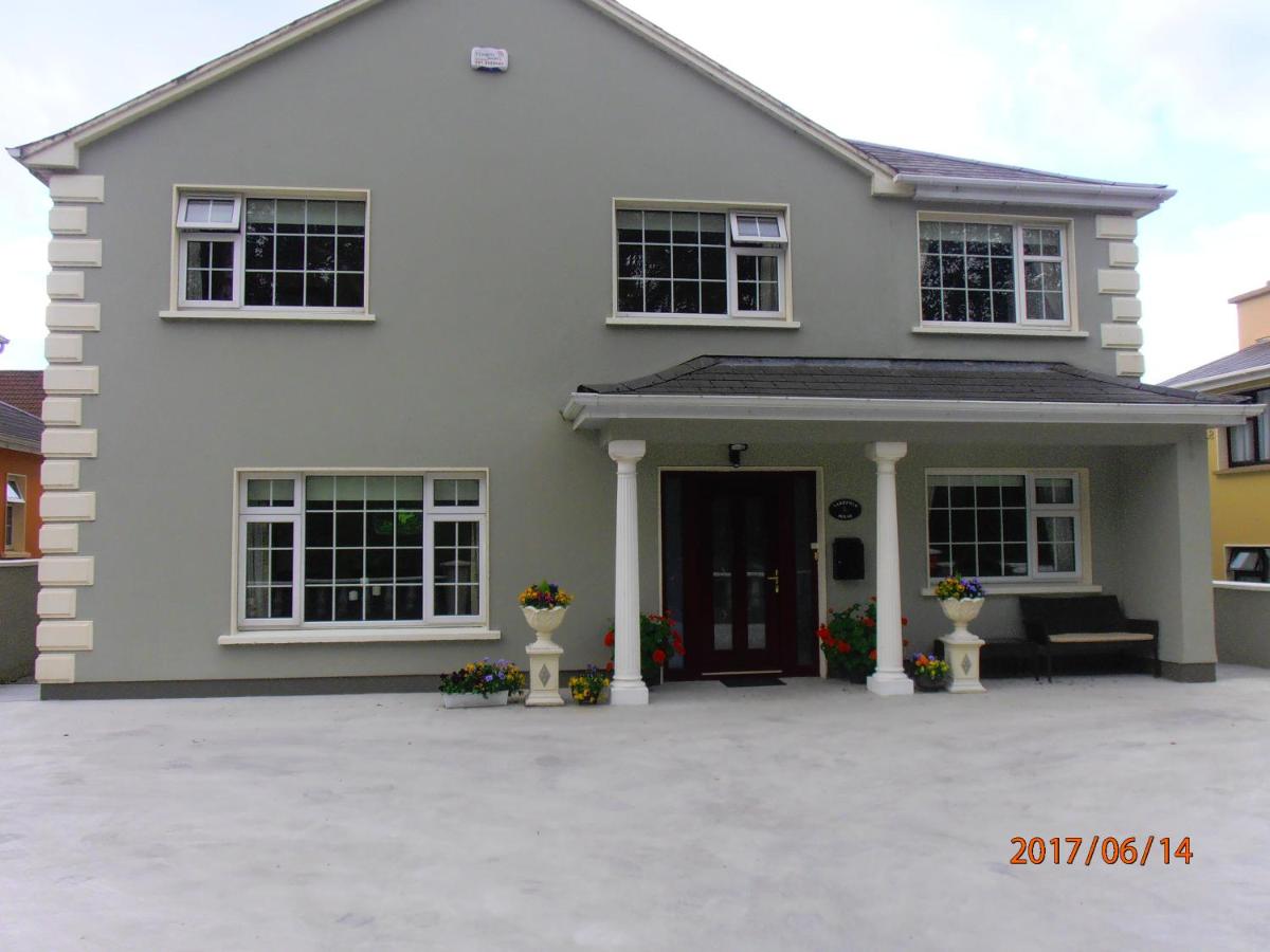 B&B Killarney - Larkfield House B&B - Bed and Breakfast Killarney