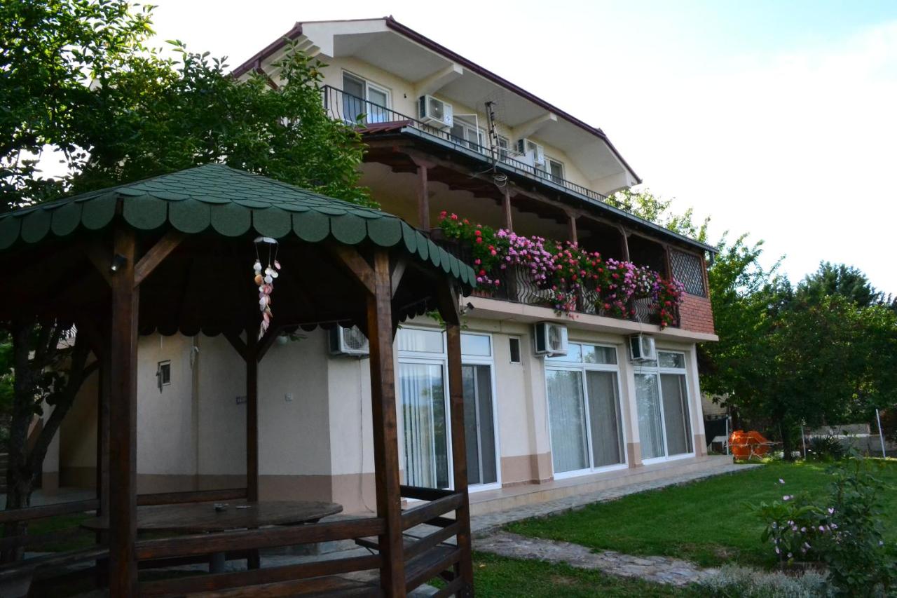 Vila Roza - B&B Star Dojran