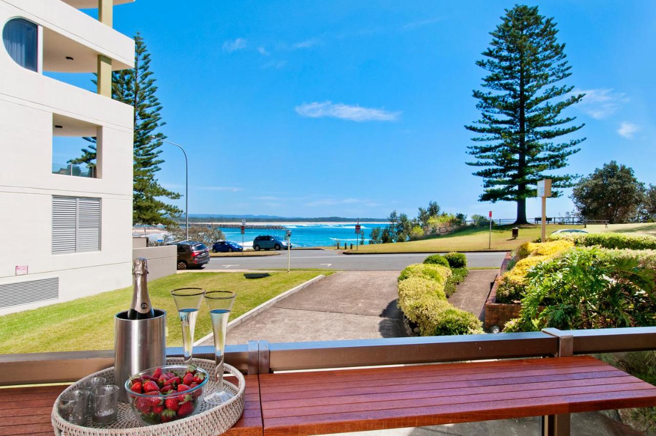 B&B Port Macquarie - Beauty at the Beach - modern beachfront apartment - Bed and Breakfast Port Macquarie