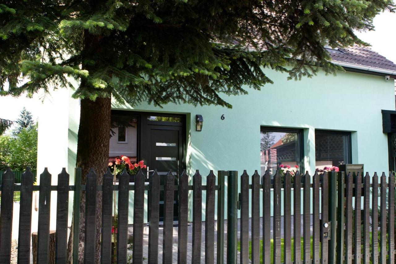 Zöldbarát Vendégház - B&B