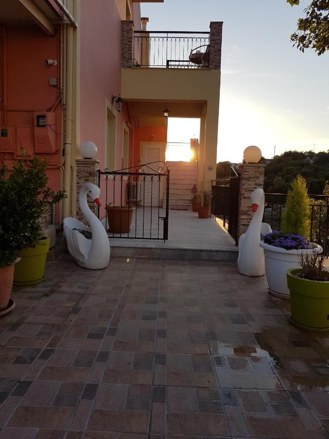 Apartment (4 Adults)