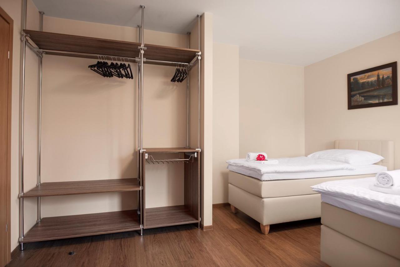 Driepersoonskamer met Eigen Externe Badkamer