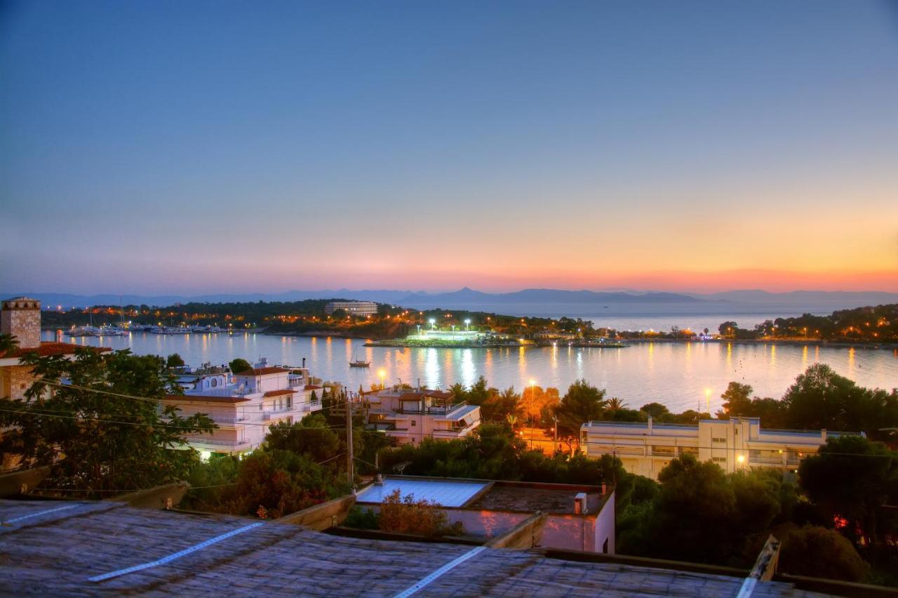 B&B Athens - Vouliagmeni Stylish Homes by BluPine - Bed and Breakfast Athens