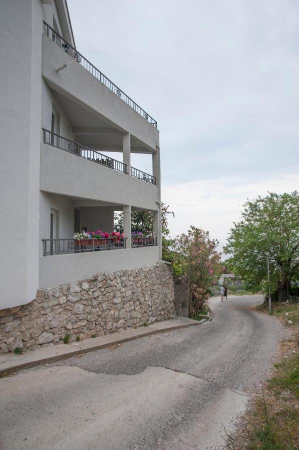 Apartments Kuljace - B&B Sveti Stefan