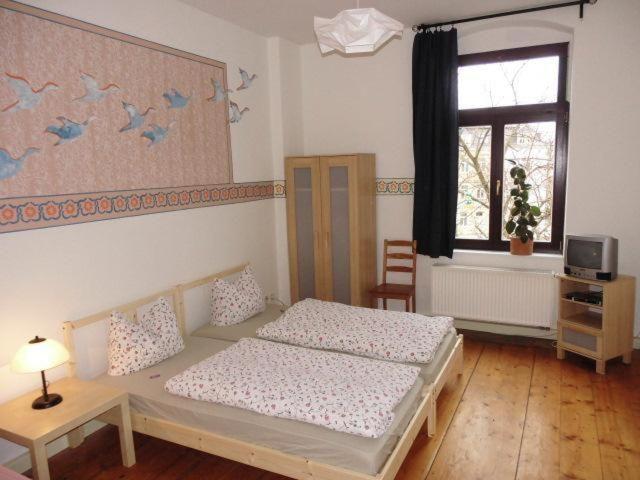 B&B Dresden - 3R-Fewo-bis-9-Personen-zentral-T4 - Bed and Breakfast Dresden