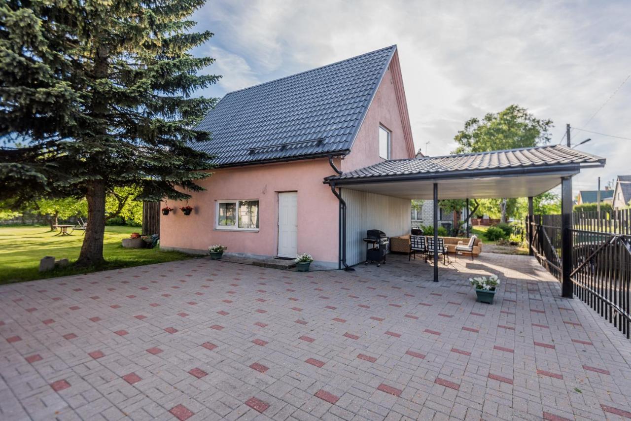 Lubja Holiday House - Ferienwohnung