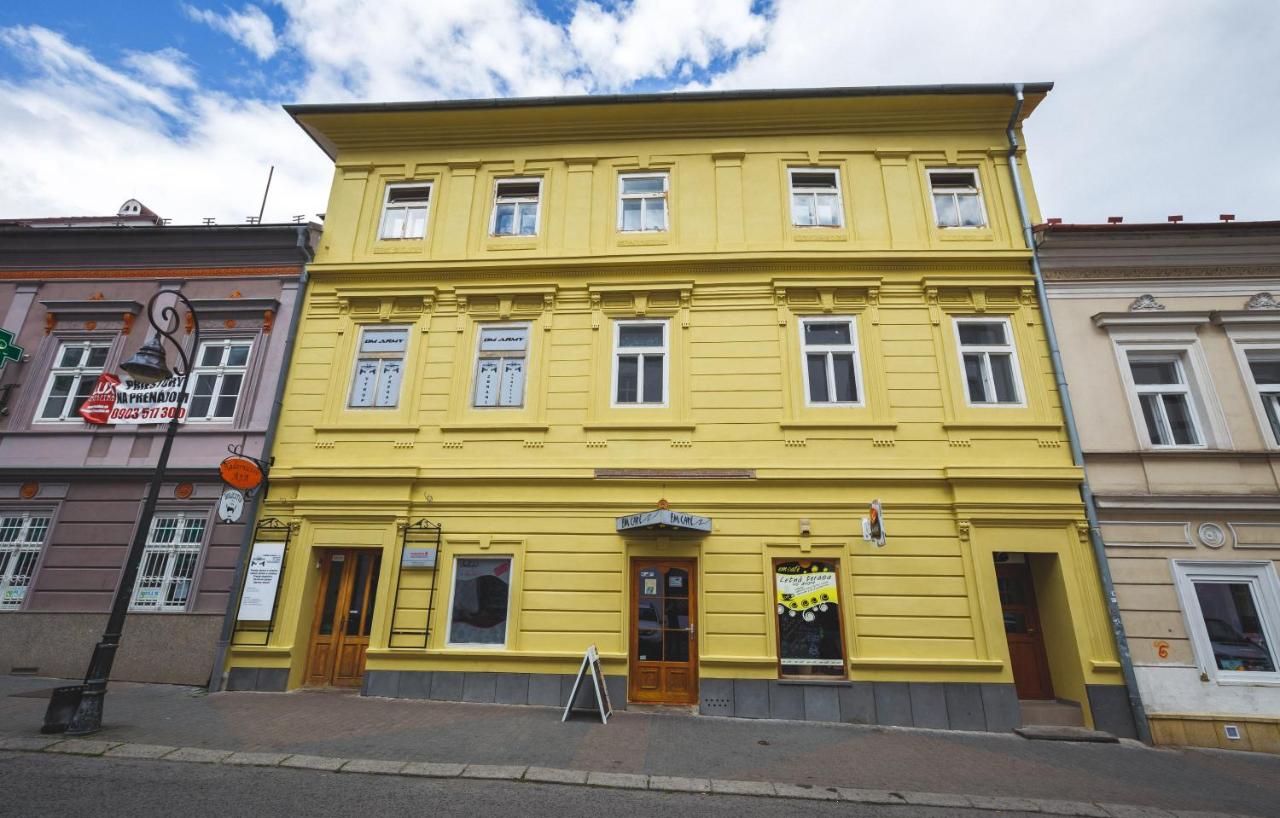 B&B Banská Bystrica - Apartman Centrum - Bed and Breakfast Banská Bystrica