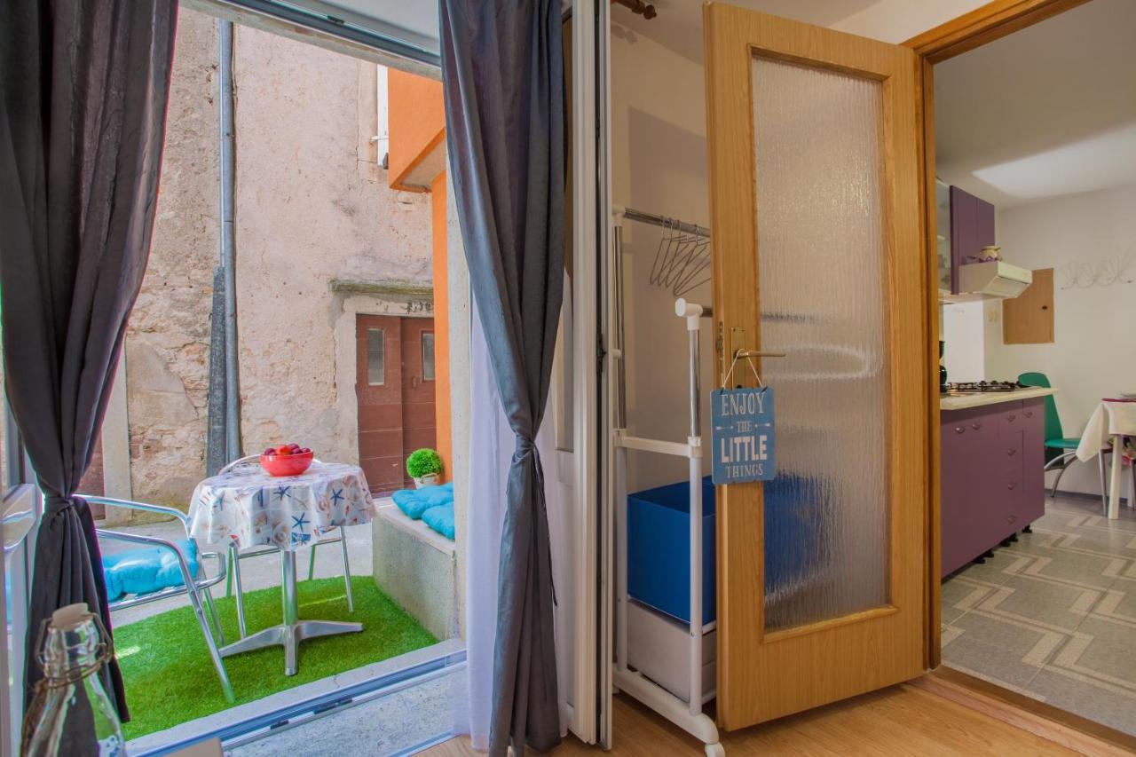 Apartment Lena - Ferienwohnung Cres (Stadt)
