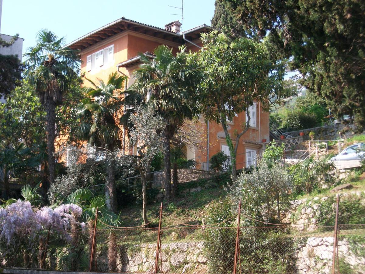 Villa Rose Apartment - Chambres d’hôtes