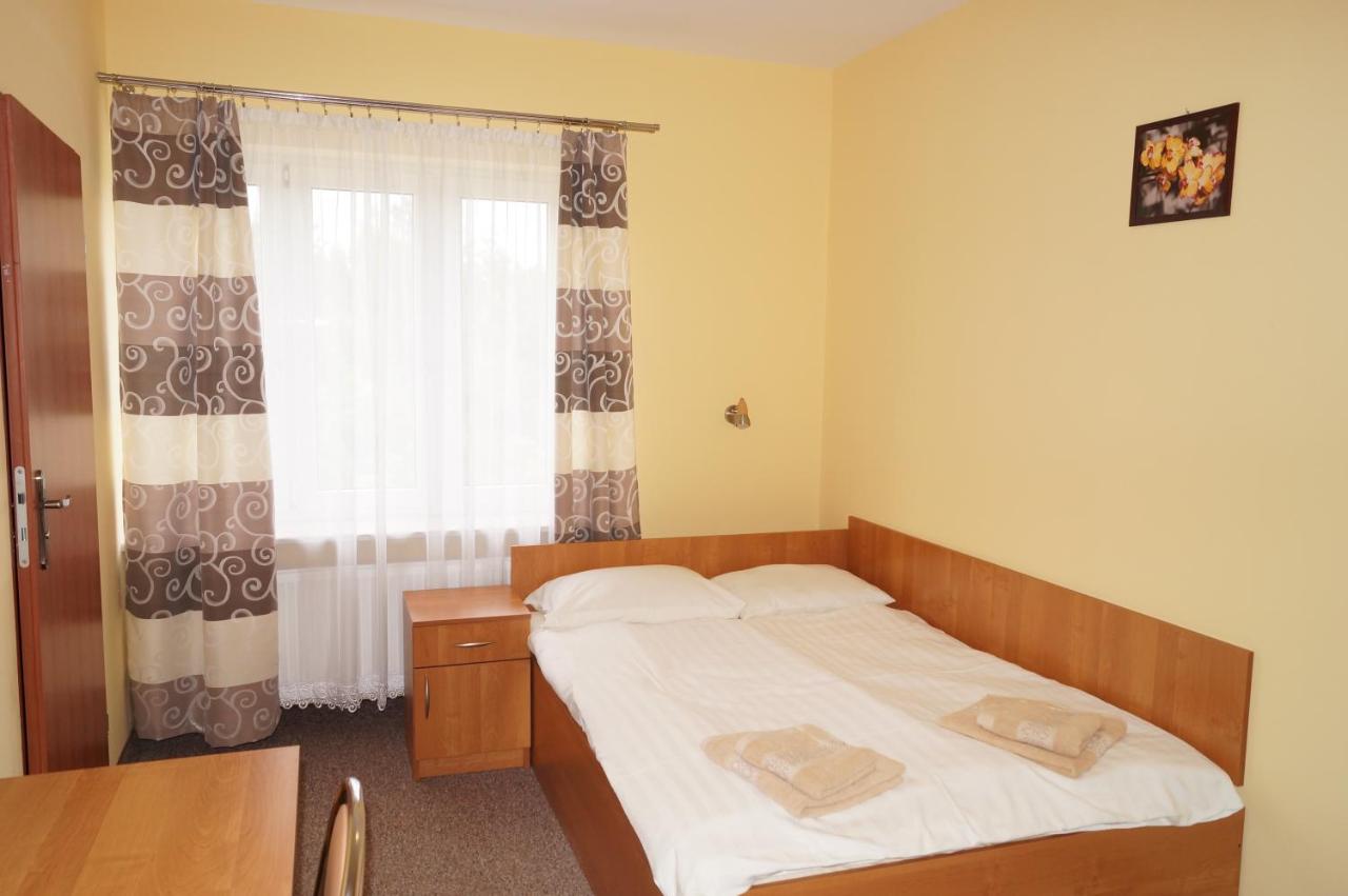 Doppel- oder Zweibettzimmer