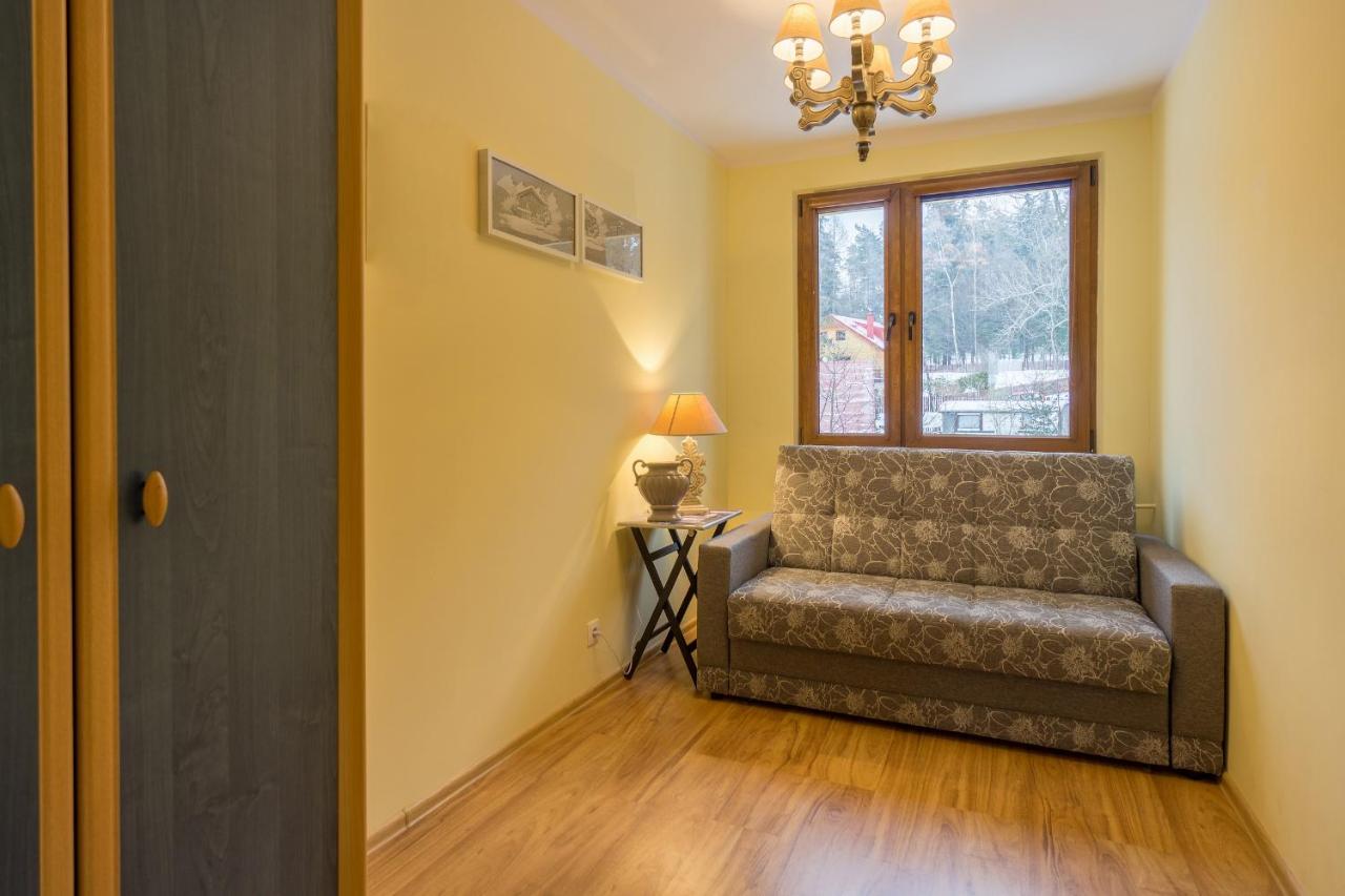 Apartment with Mountain View