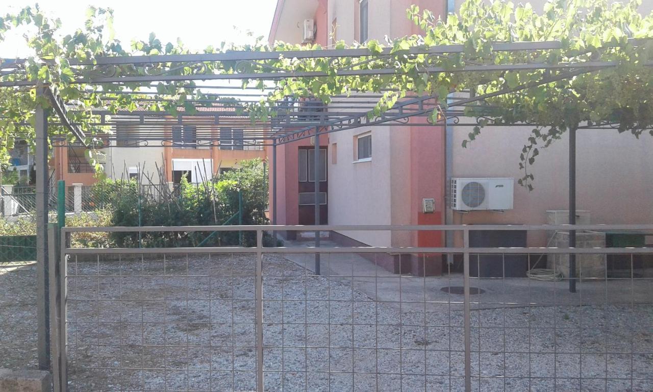 Apartmani Ksenija - Ferienwohnung Bar