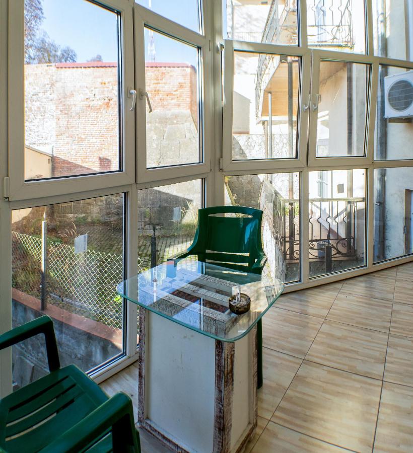 Apartment On Hutsulska світло 24 години - B&B Lviv