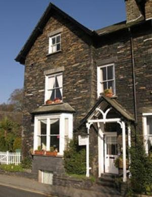 Lyndale Guest House - B&B