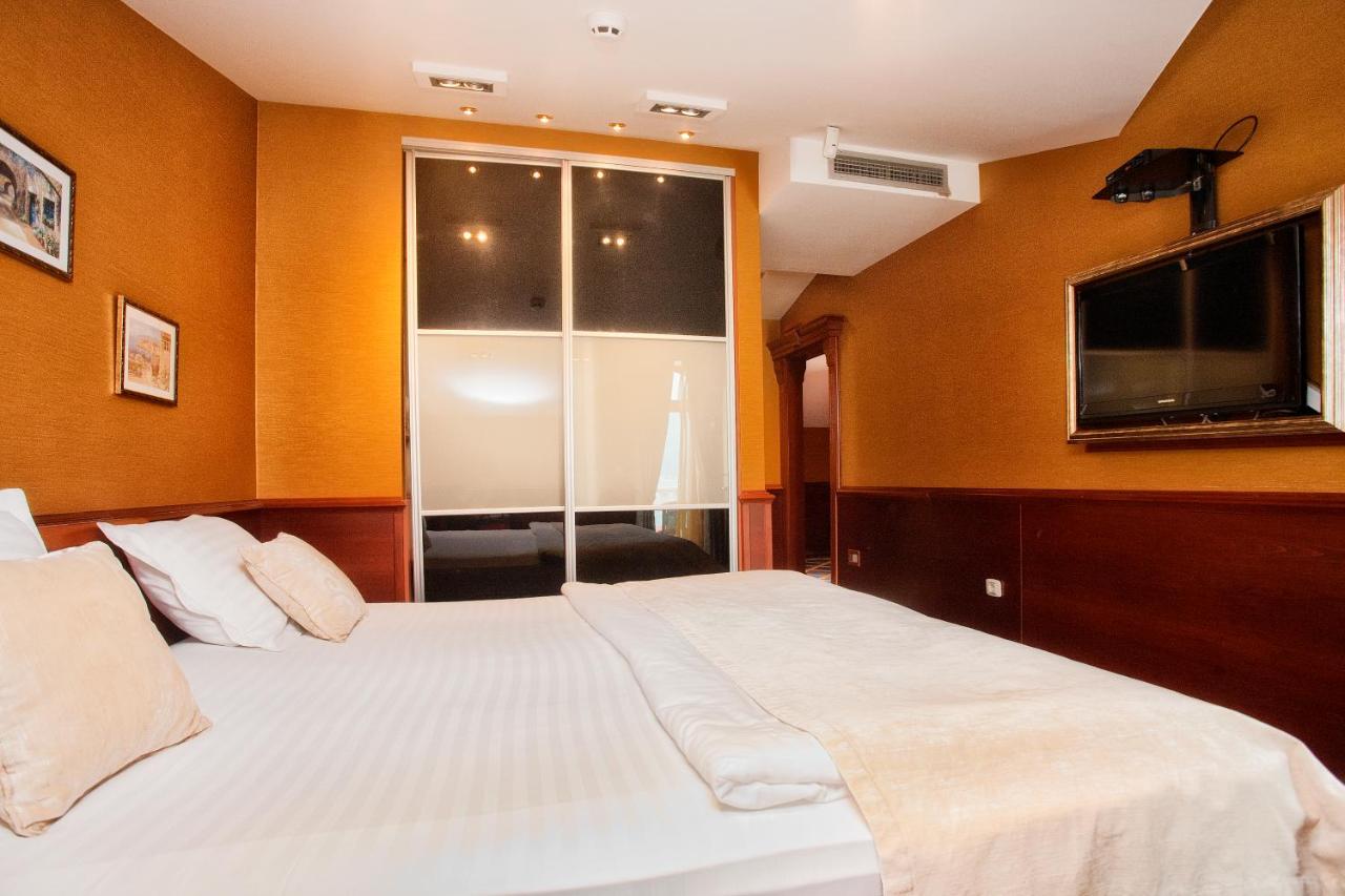 Deluxe Double Room with Bath