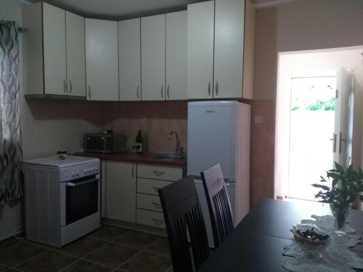Apartmani Cuce - Bed and Breakfast Kotor