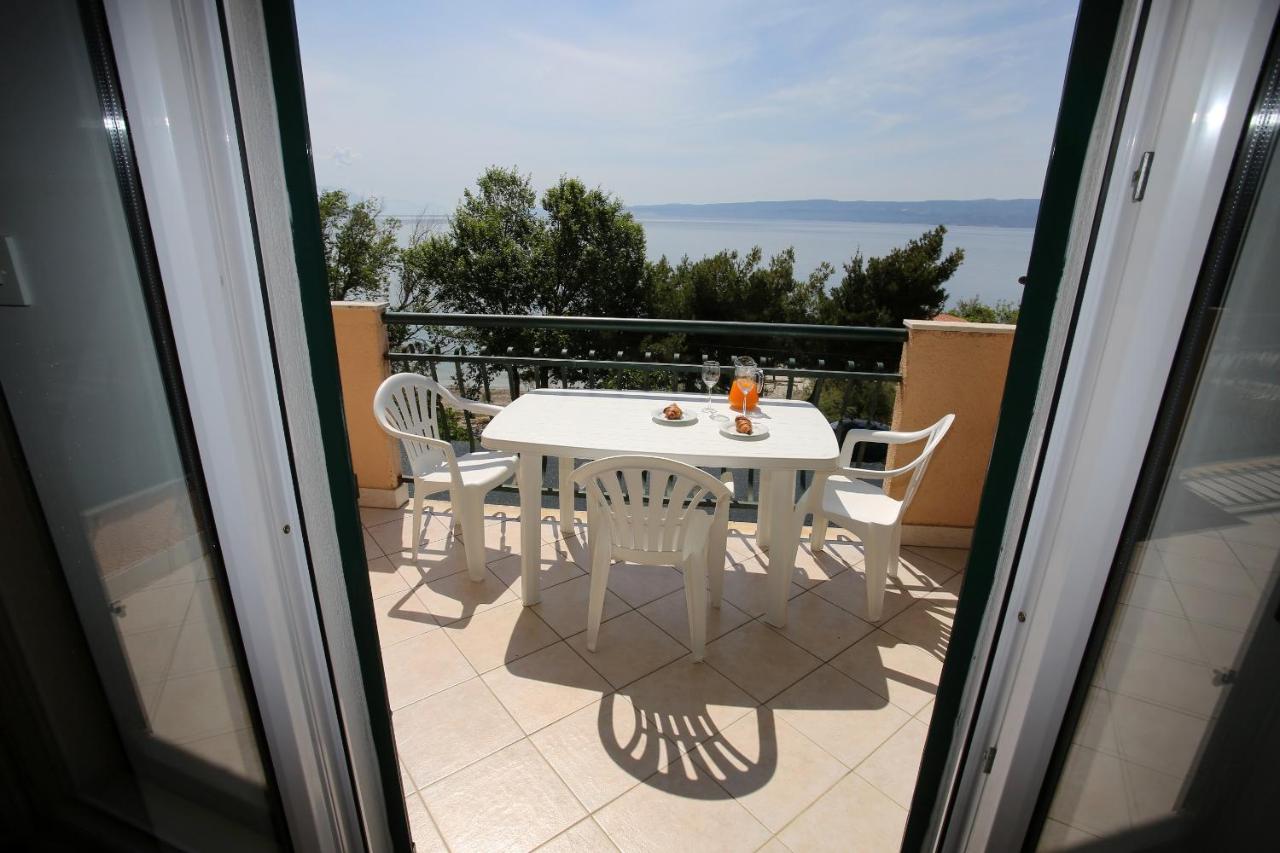 Apartment with Terrace and Sea View