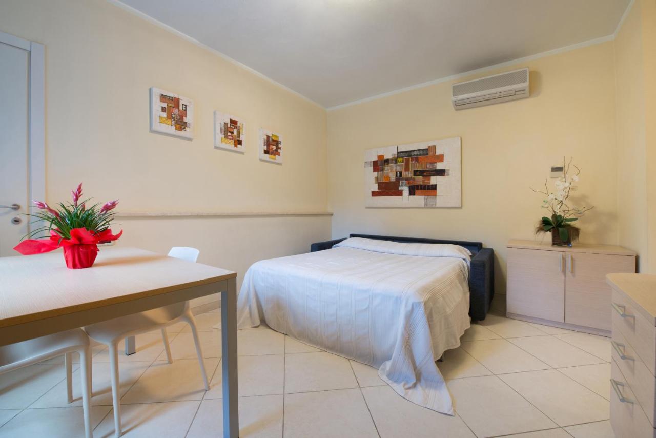 Estudio (2 adultos) - Planta baja