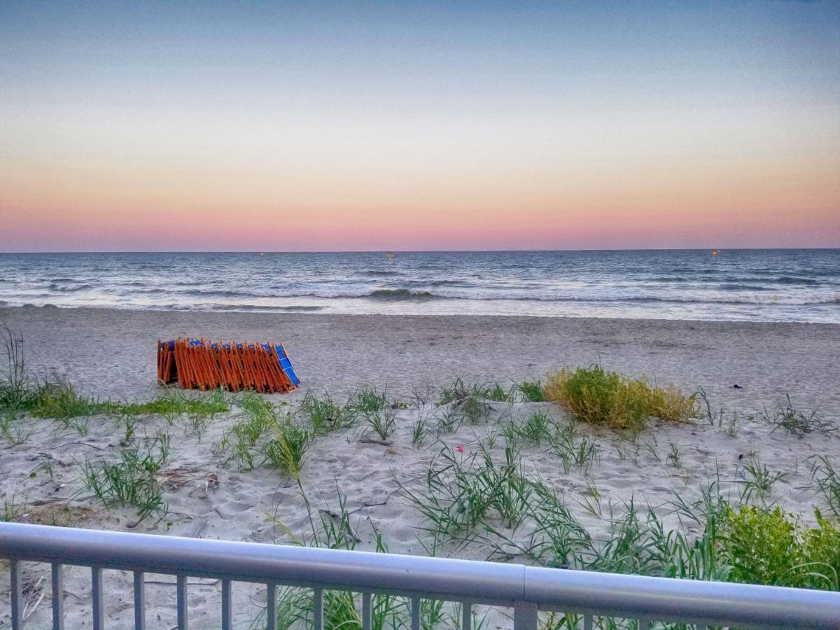2BR Condo w oceanfront views & pools - Ferienwohnung Myrtle Beach