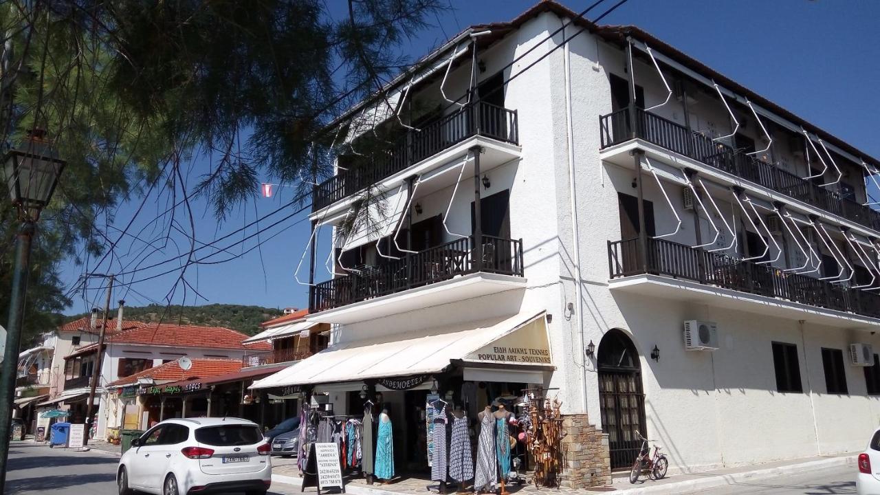 Athina-Milina - B&B