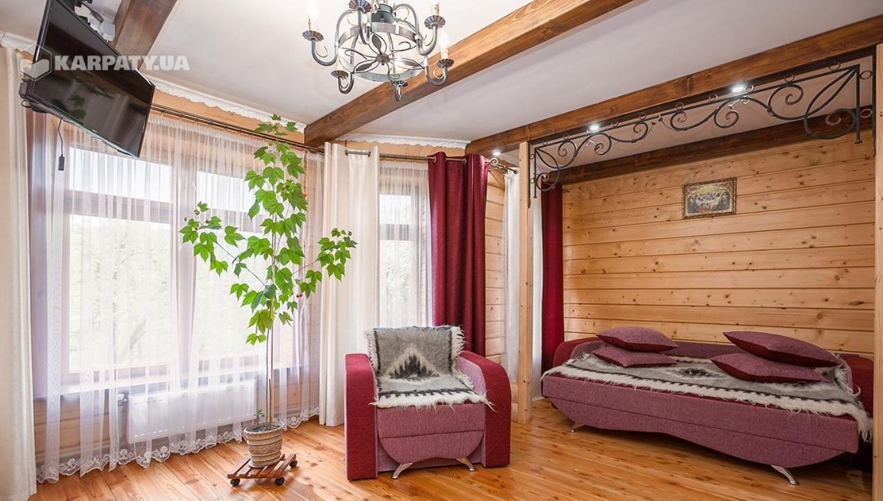 Familiekamer met Uitzicht op de Bergen