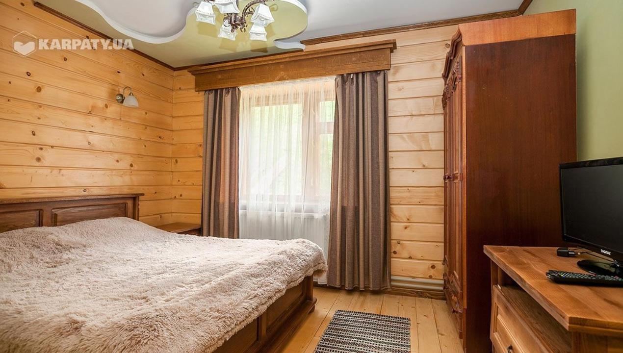 Tweepersoonskamer met Gedeelde Badkamer