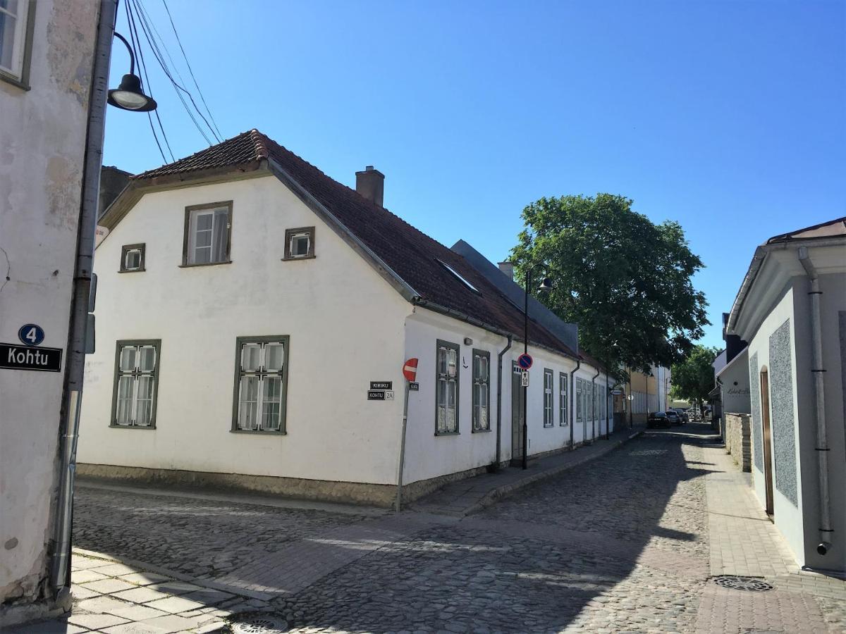 B&B Kuressaare - Arens rent Kohtu 2A Apartment - Bed and Breakfast Kuressaare