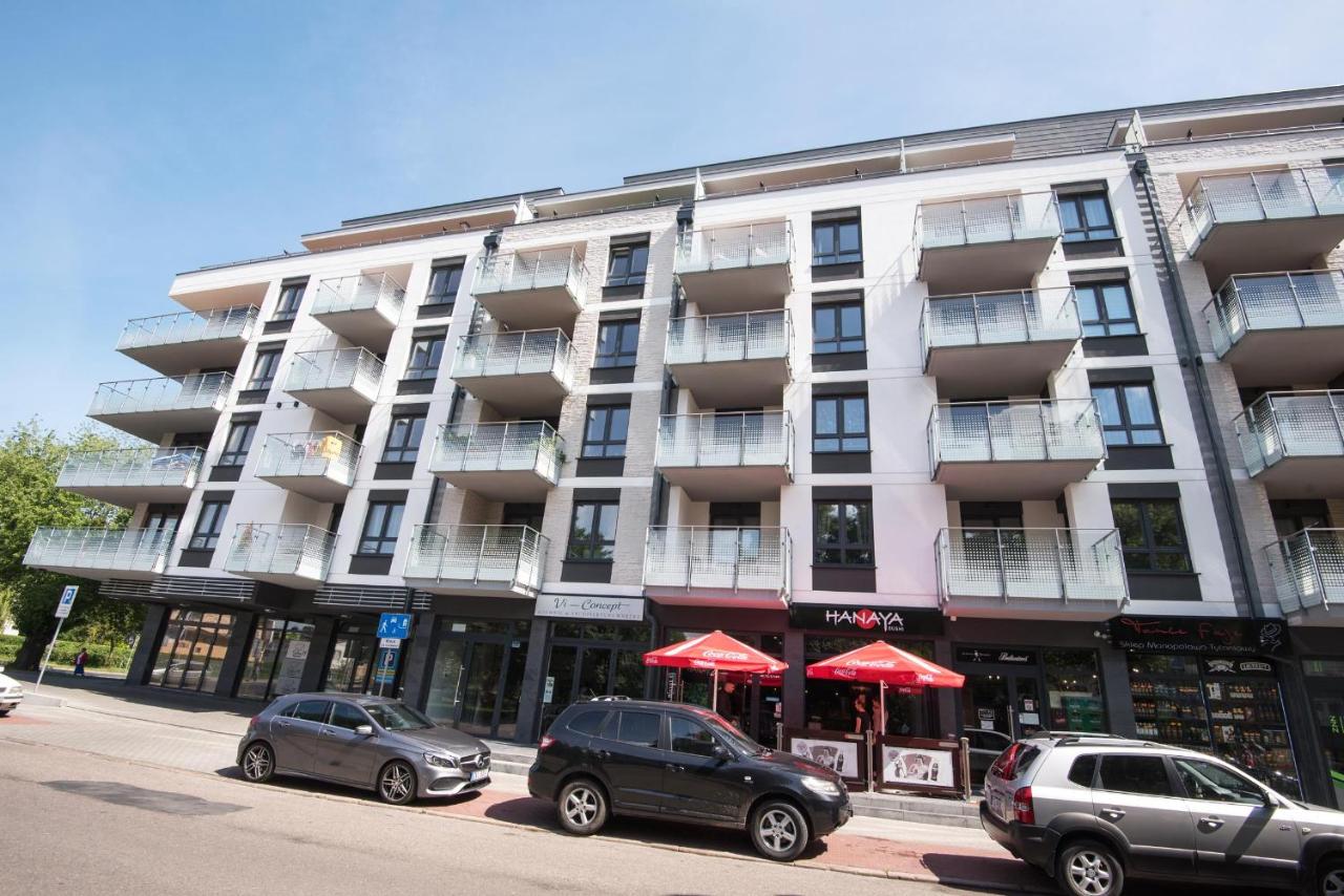LATO apartament Solna 11c z garażem - Ferienwohnung