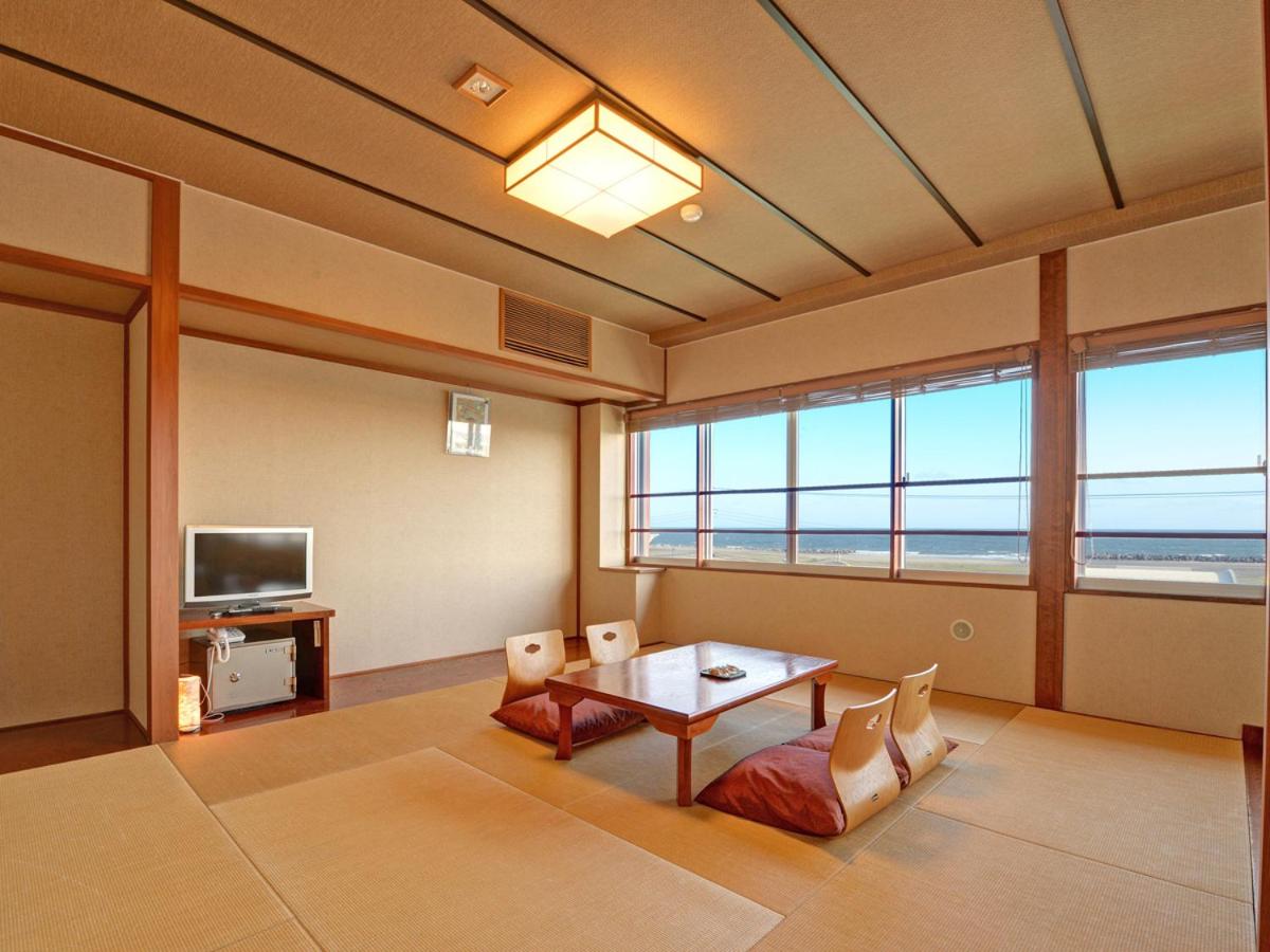 Zimmer im japanischen Stil mit Meerblick