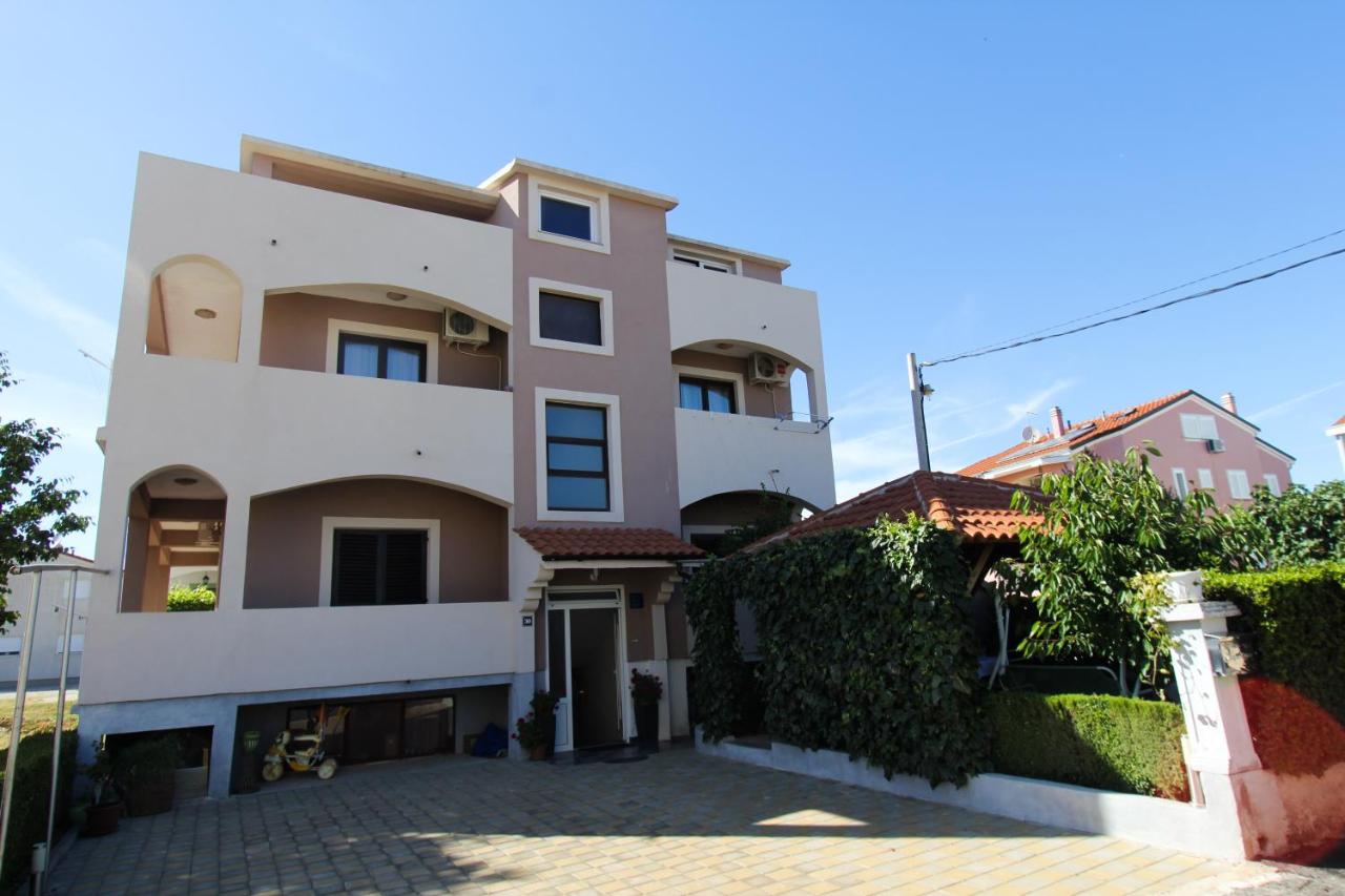 Apartments Lili - Chambres d’hôtes Biograd na Moru