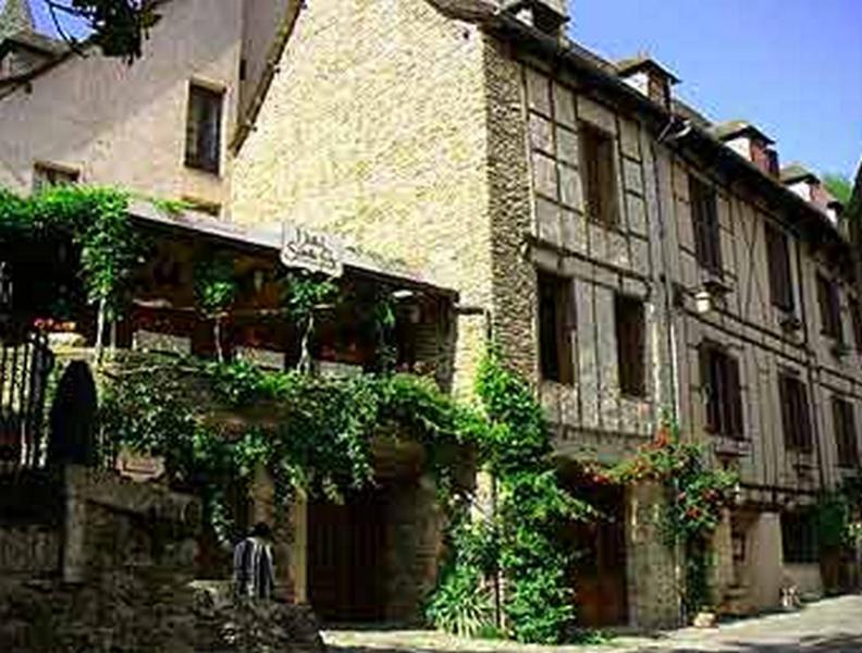 B&B Conques - Hôtel Sainte Foy - Bed and Breakfast Conques