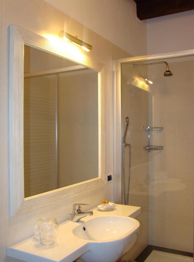 Camera Matrimoniale con Bagno Privato