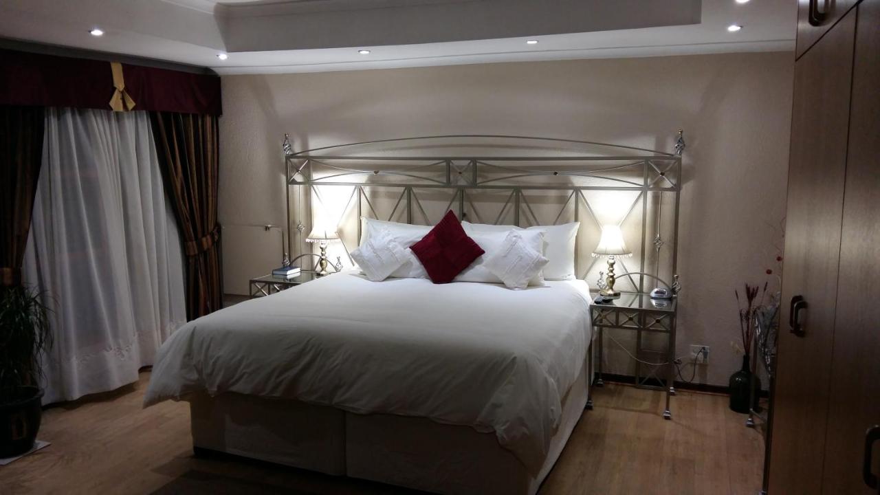 Old Oak Guest House - B&B