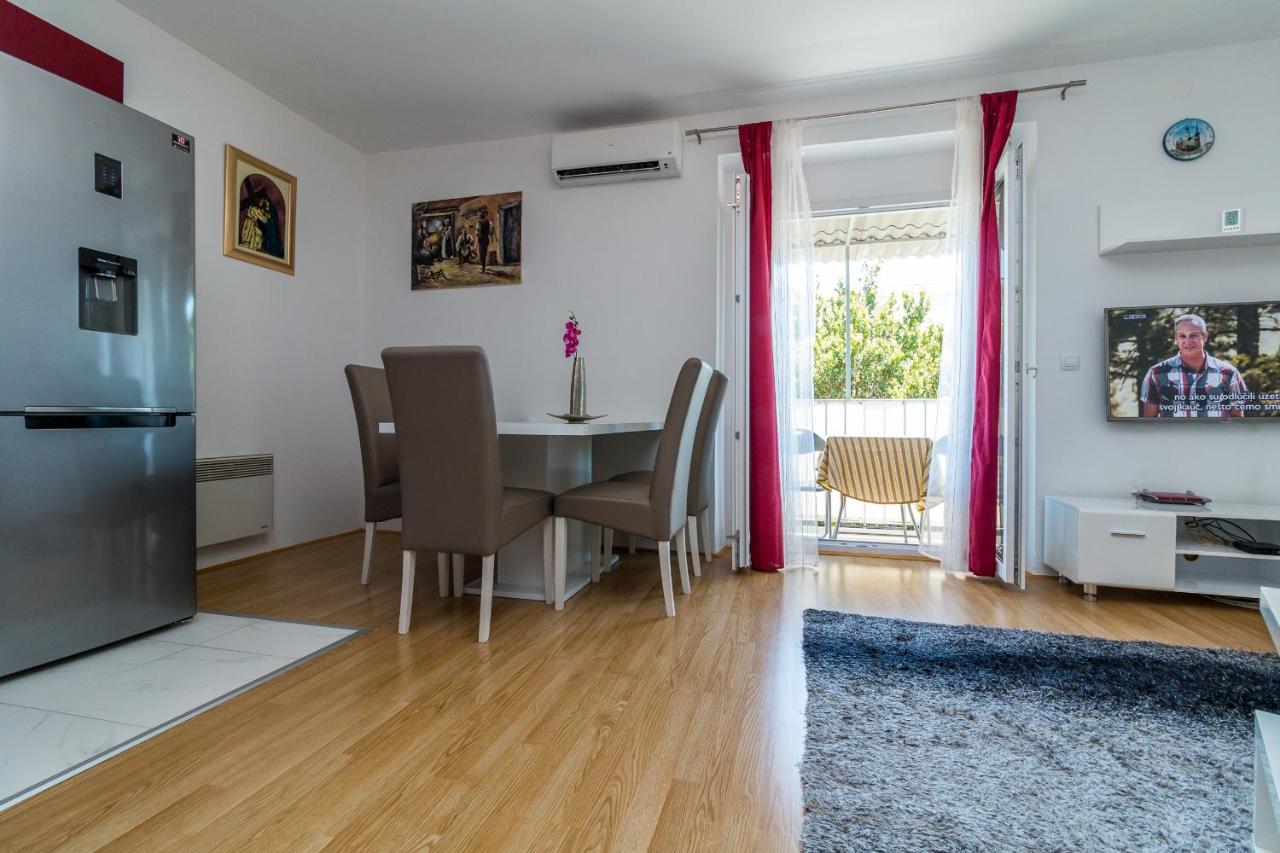 Apartamento con balcón