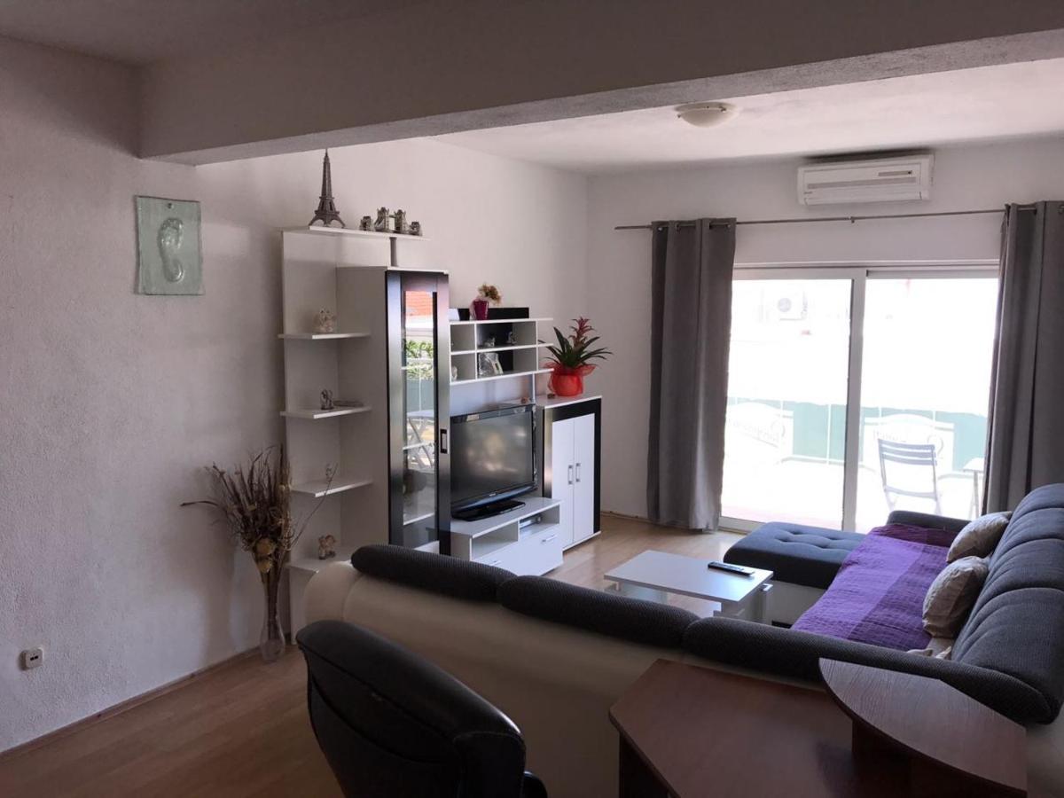 Apartment Nela - B&B