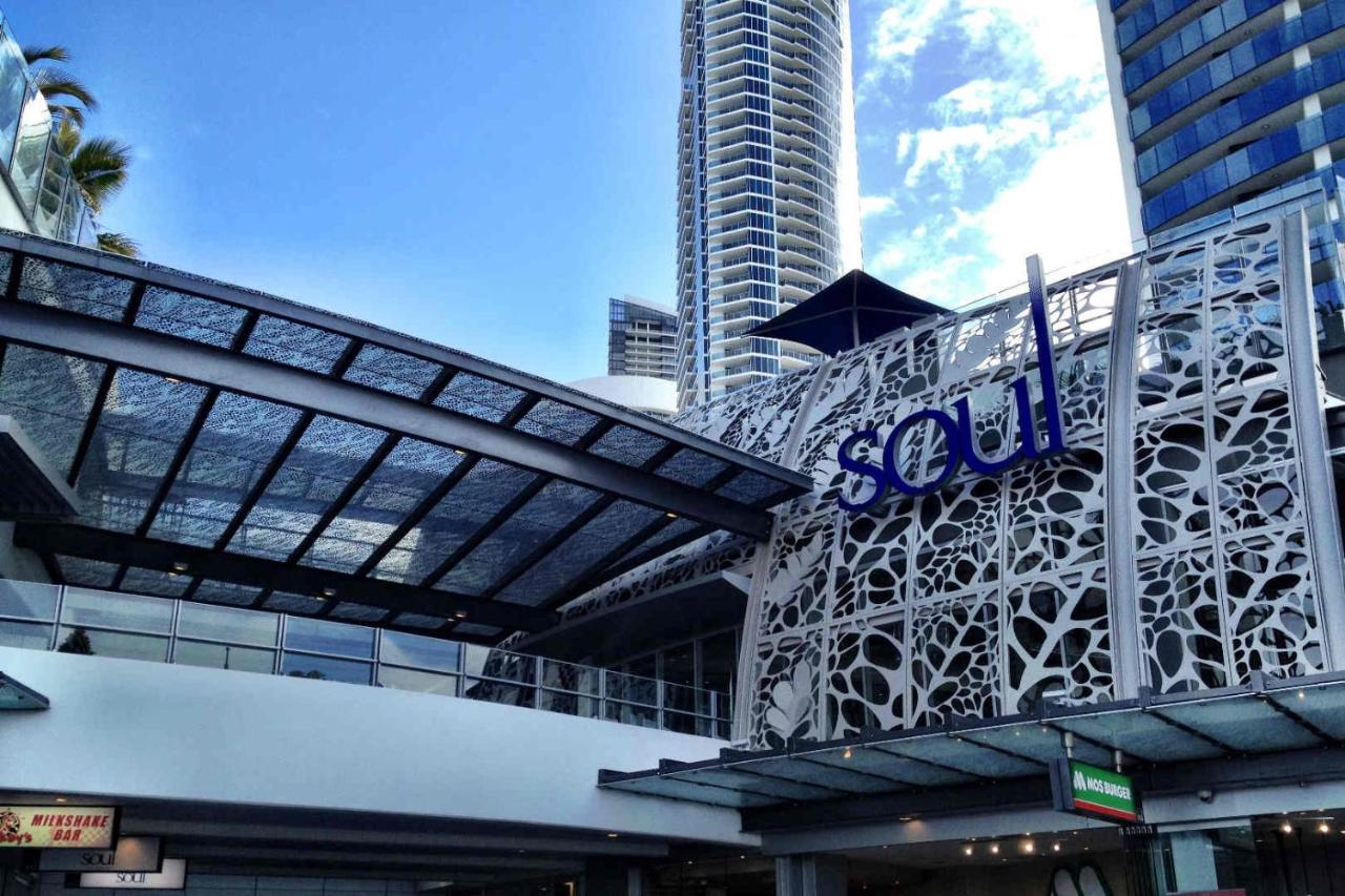 Soul Surfers Paradise - Gclr - B&B